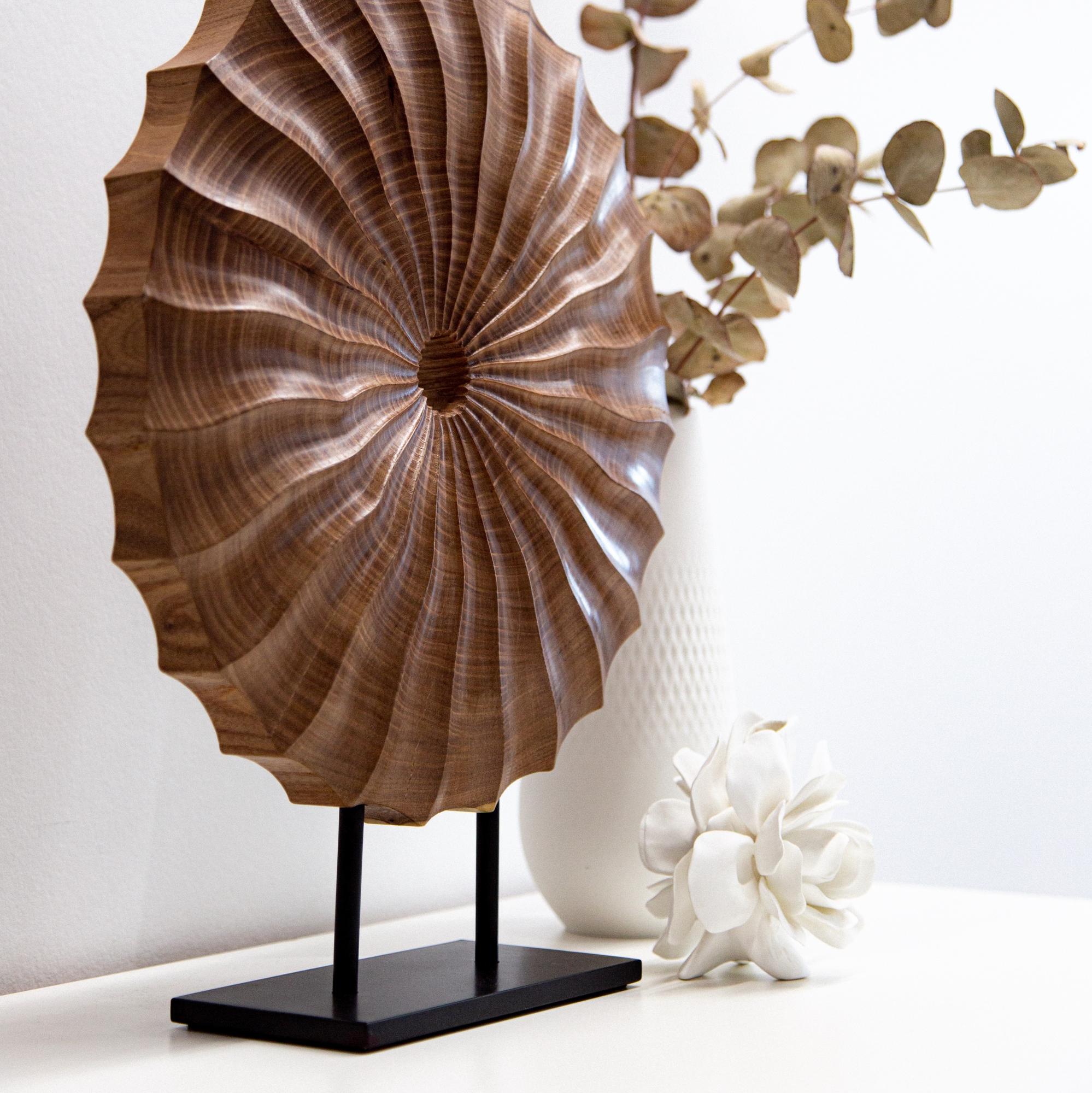 Деревянная скульптура ПОТОК