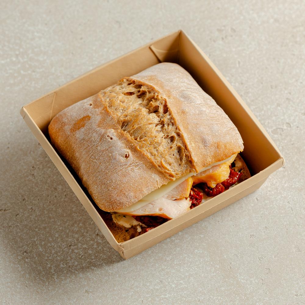 Ржаная чиабатта с вялеными томатами и курицей, 250 гр