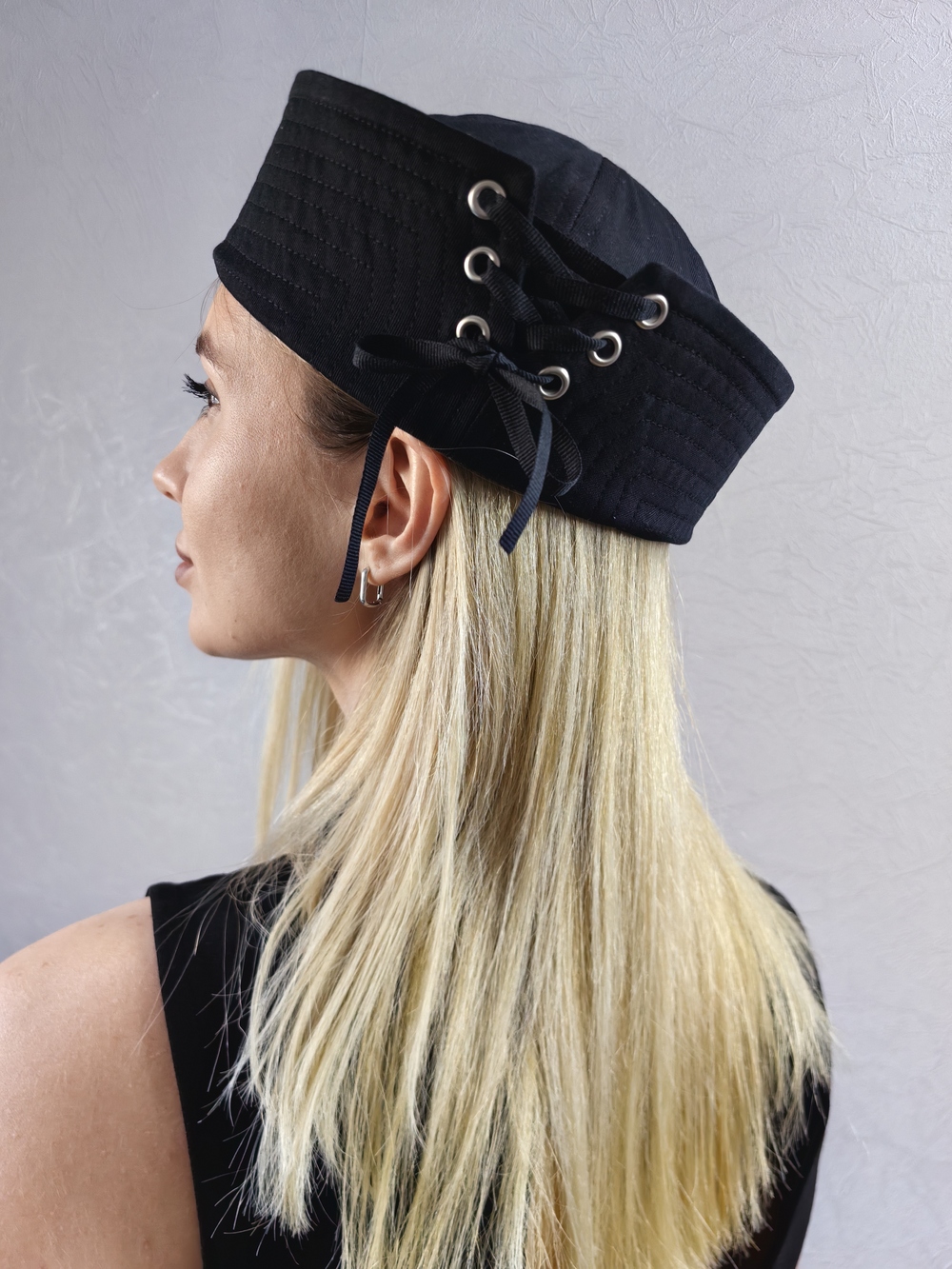 Морячка со шнуровкой