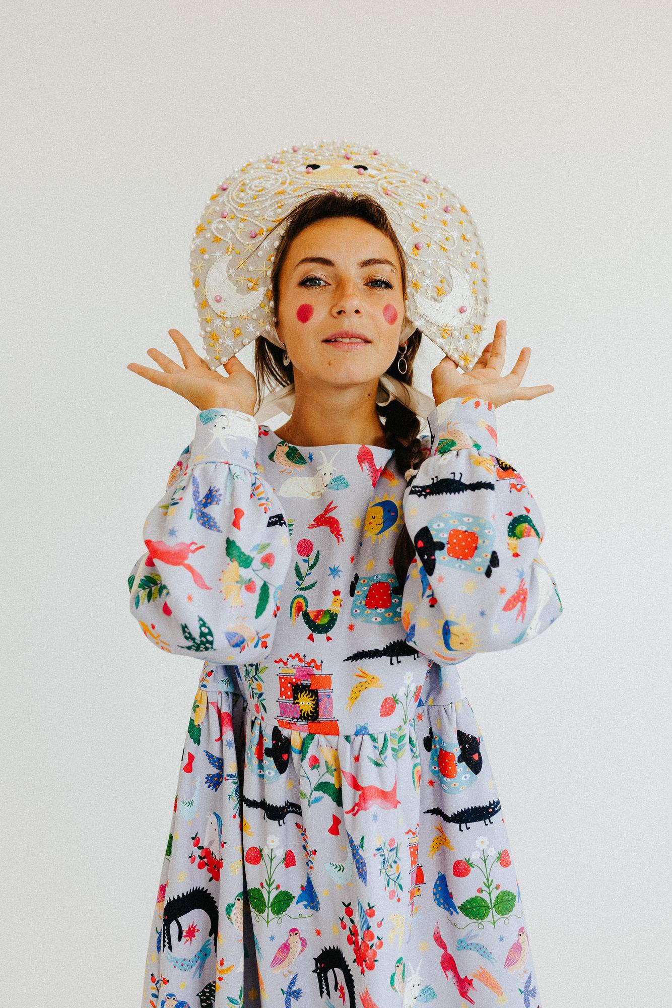 Платье Ласточка - Принт Сказка На Сером