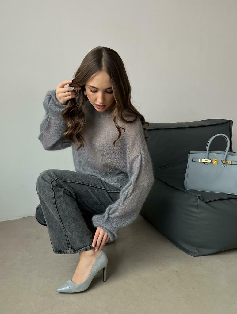 Свитер "Невесомость" серый