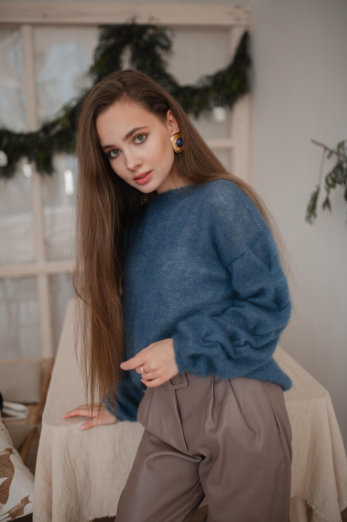 Свитер "Невесомость" джинс