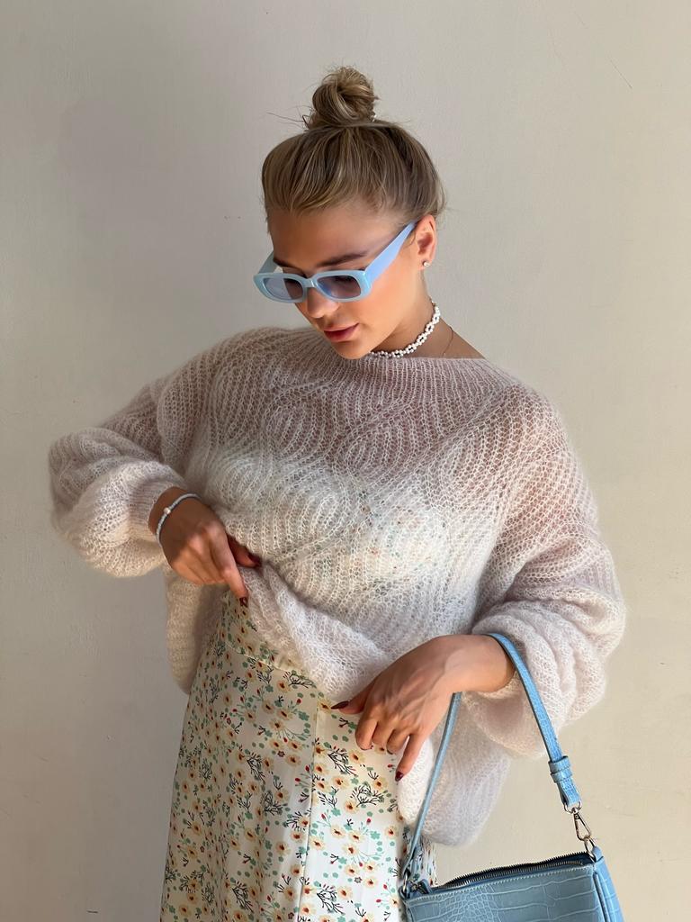 Свитер "Орхидея" перламутр