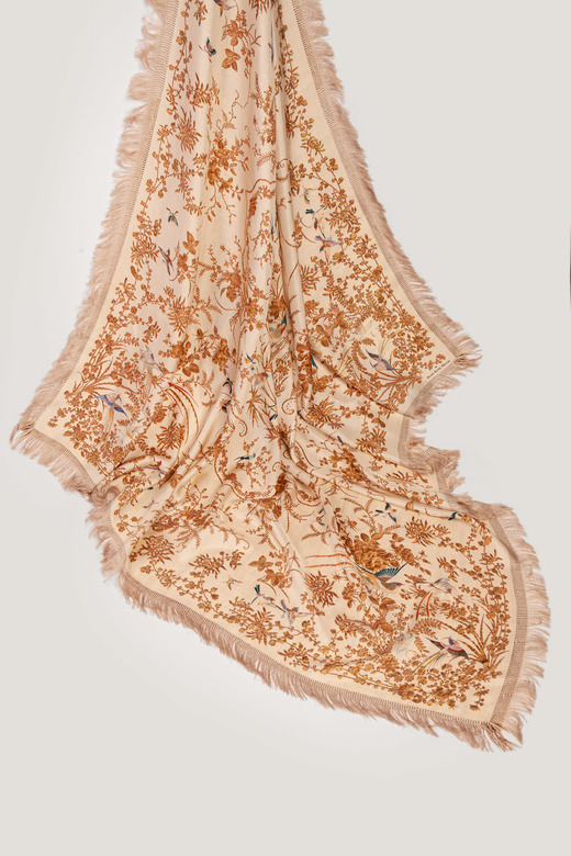 Платок с кистями