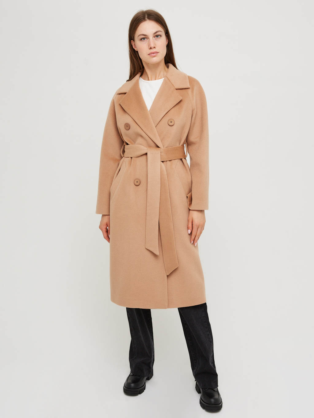 Пальто двубортное кэмэл, 90% шерсть, 10% шелк (уценка 75%)