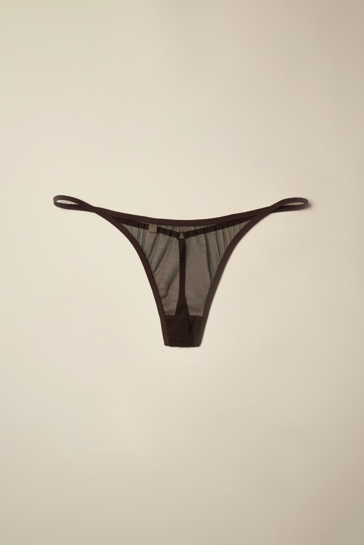 Tara стринги из тюля в оттенке cocoa