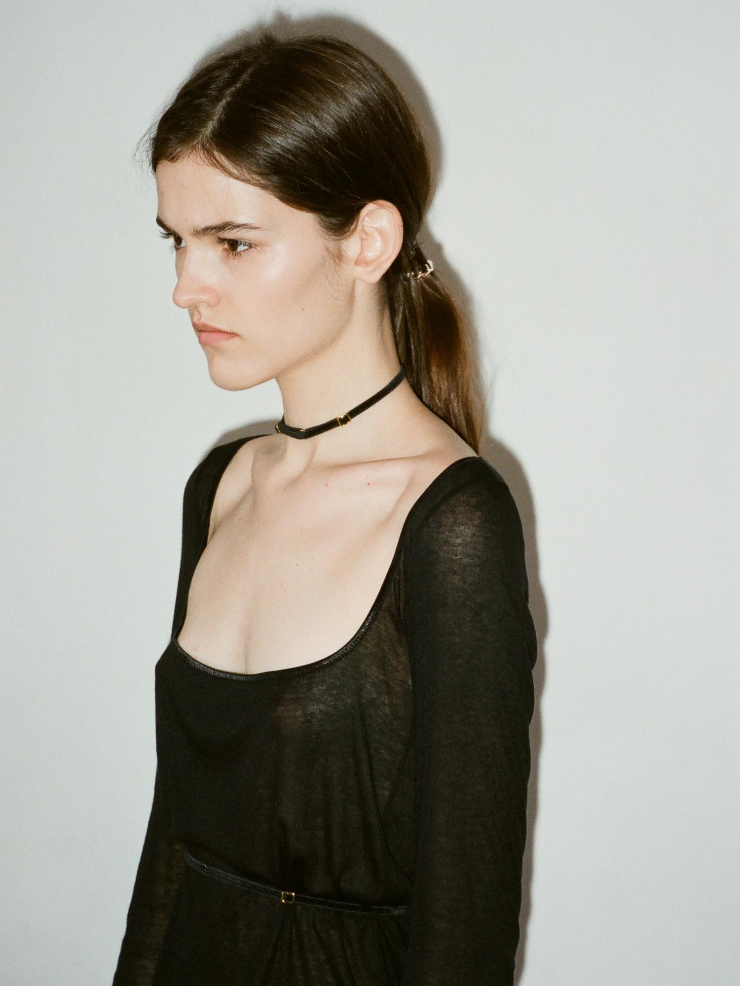 Тонкий чокер