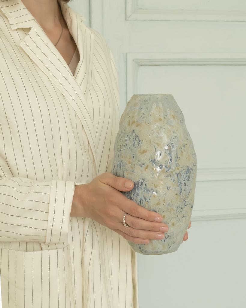 Интерьерная керамическая ваза