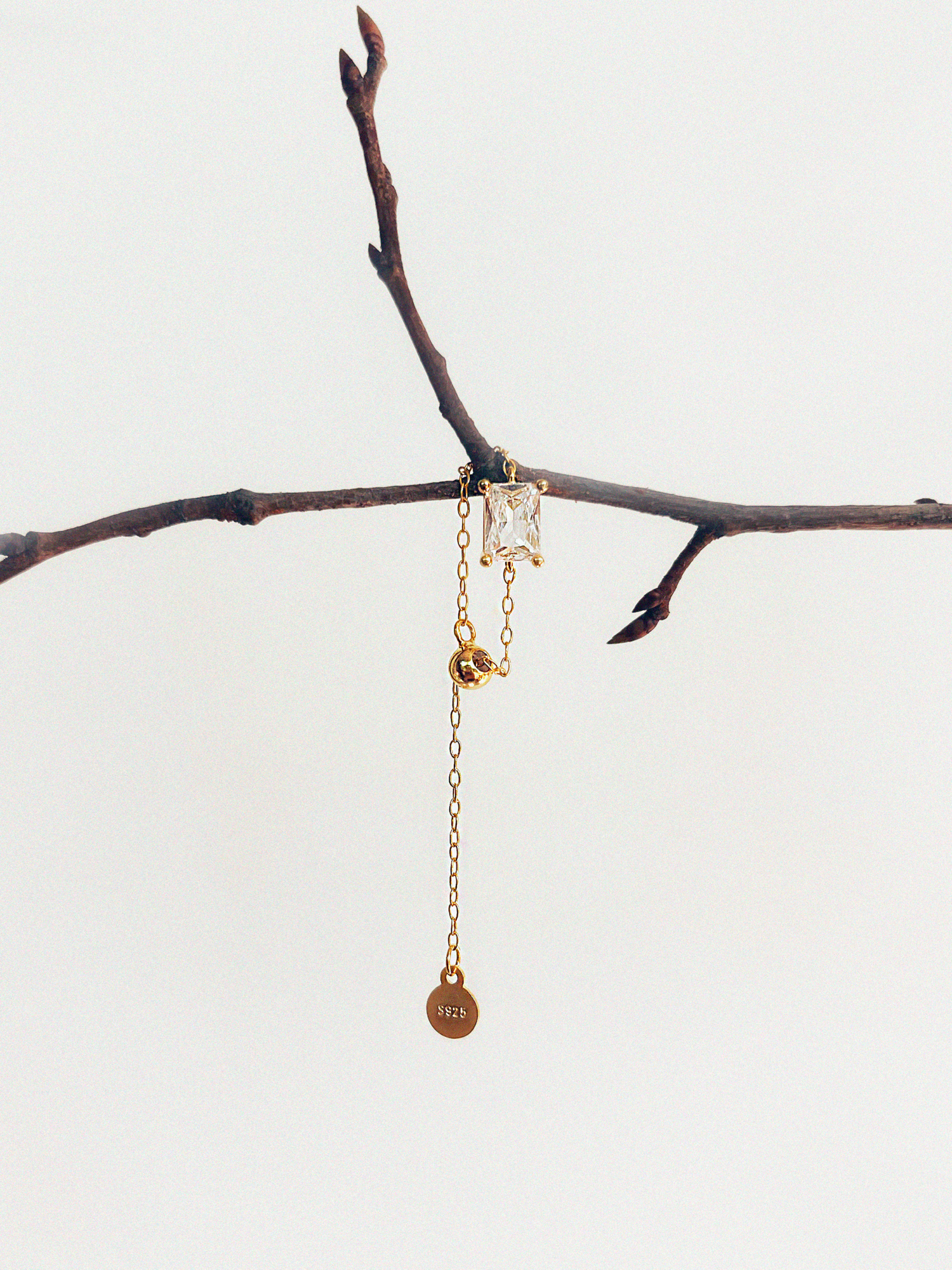 Кольцо с белым фианитом