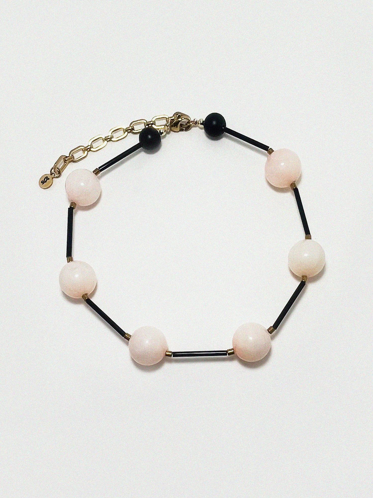 Колье с розовым кварцем