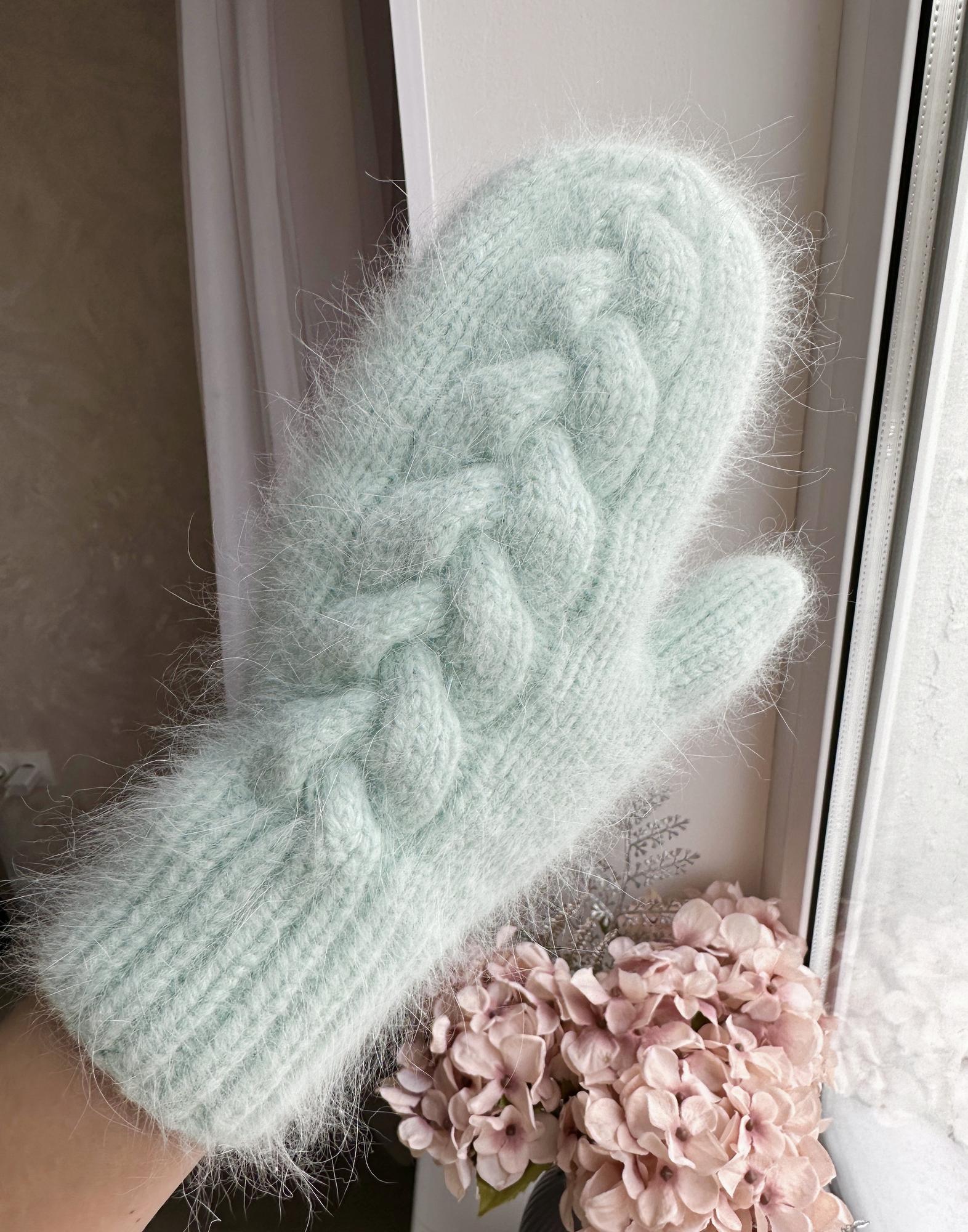 Варежки с косой светлый тиффани