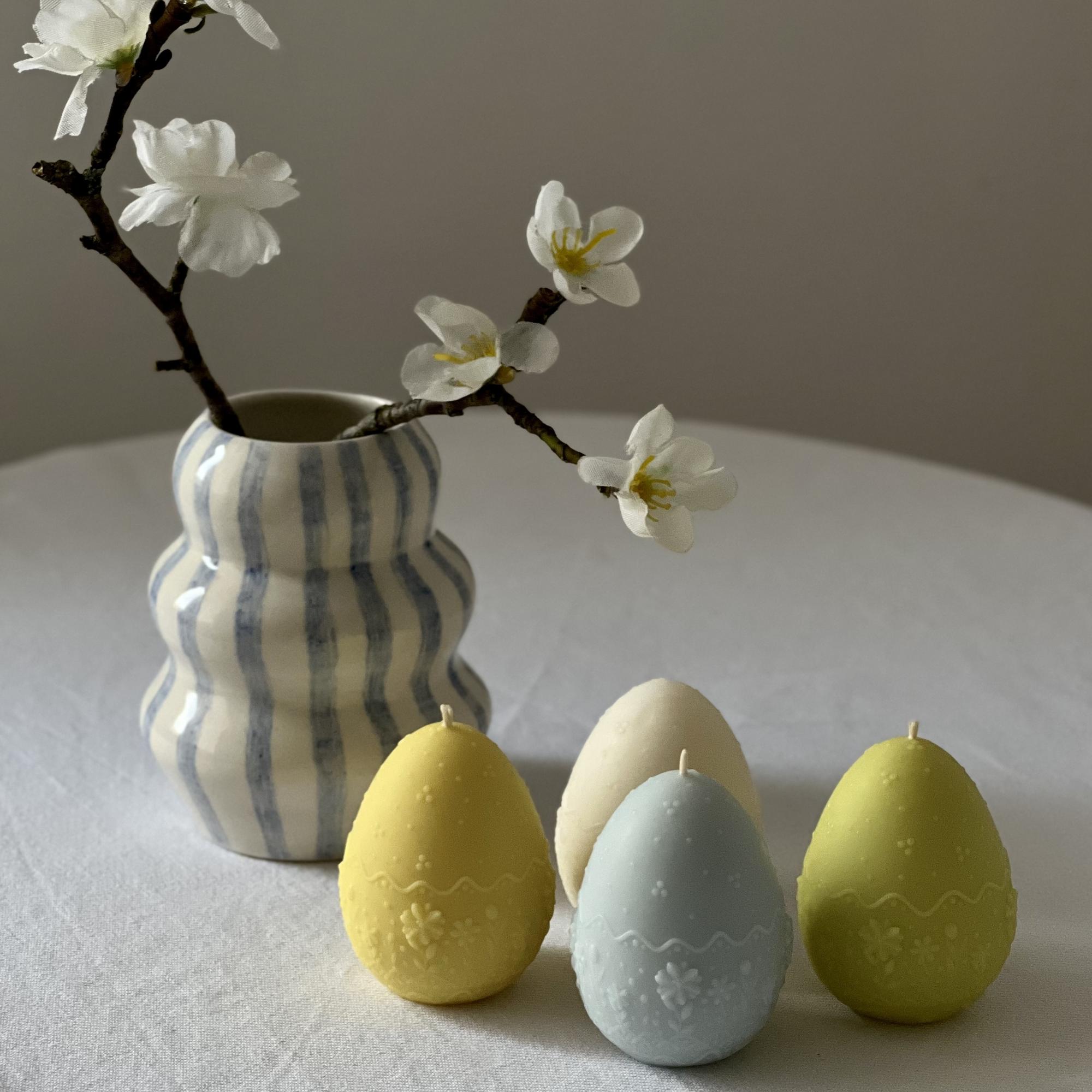 Свеча "Яйцо с цветами"