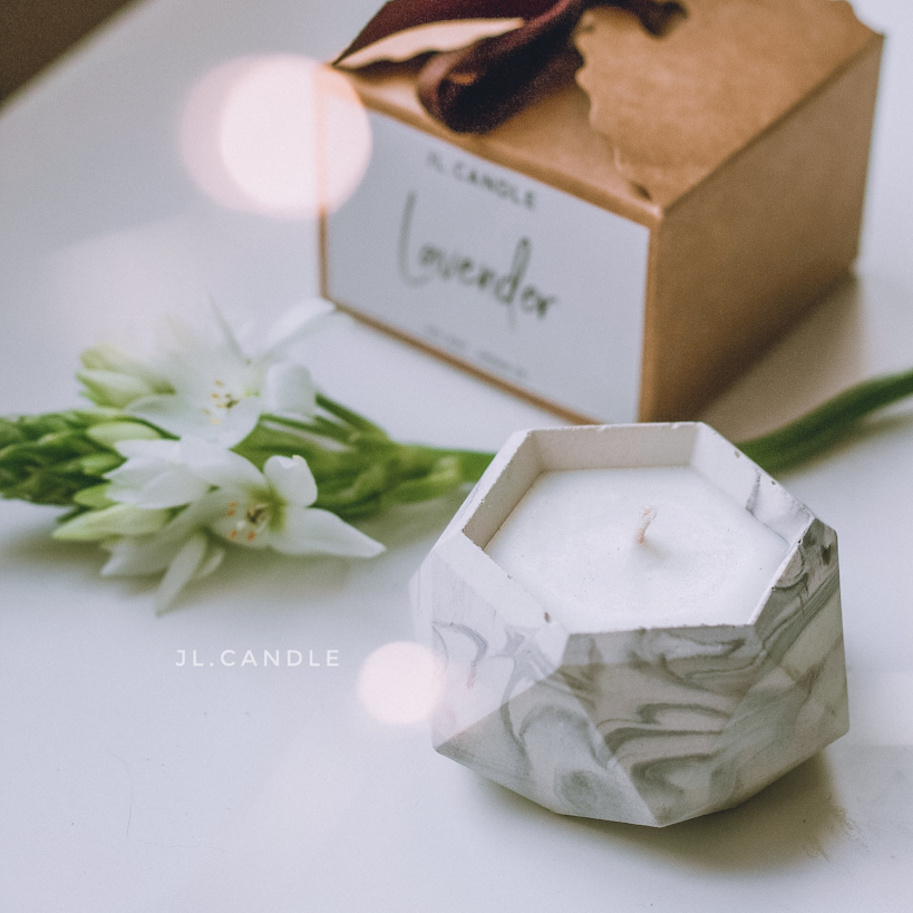 Мини свеча в бетоне в подарочном боксе