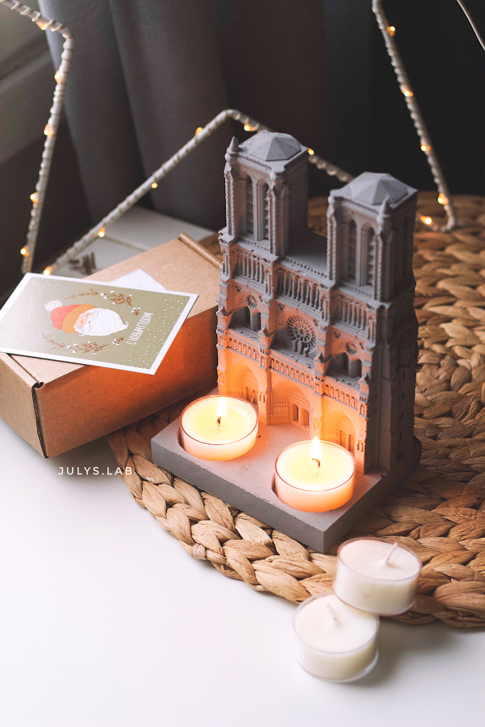 Подарочный набор Нотр-Дам + сет арома свечей 8шт.