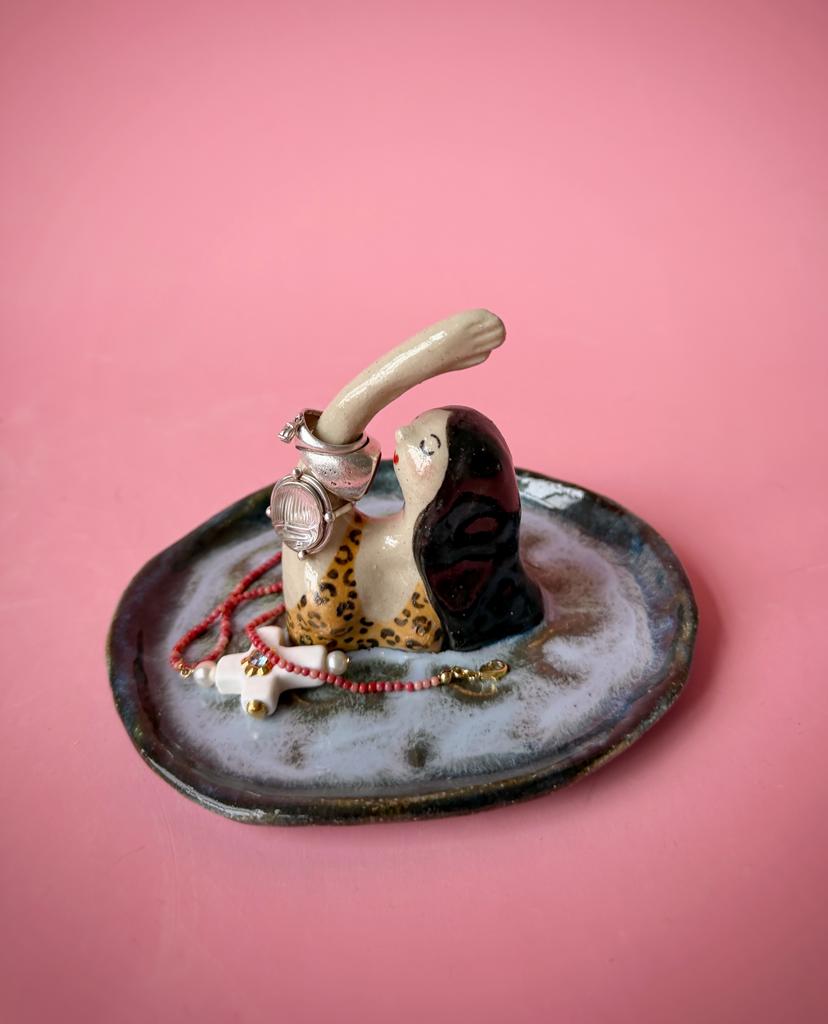 Тарелочка для украшений - Пловчиха в леопардовом купальнике