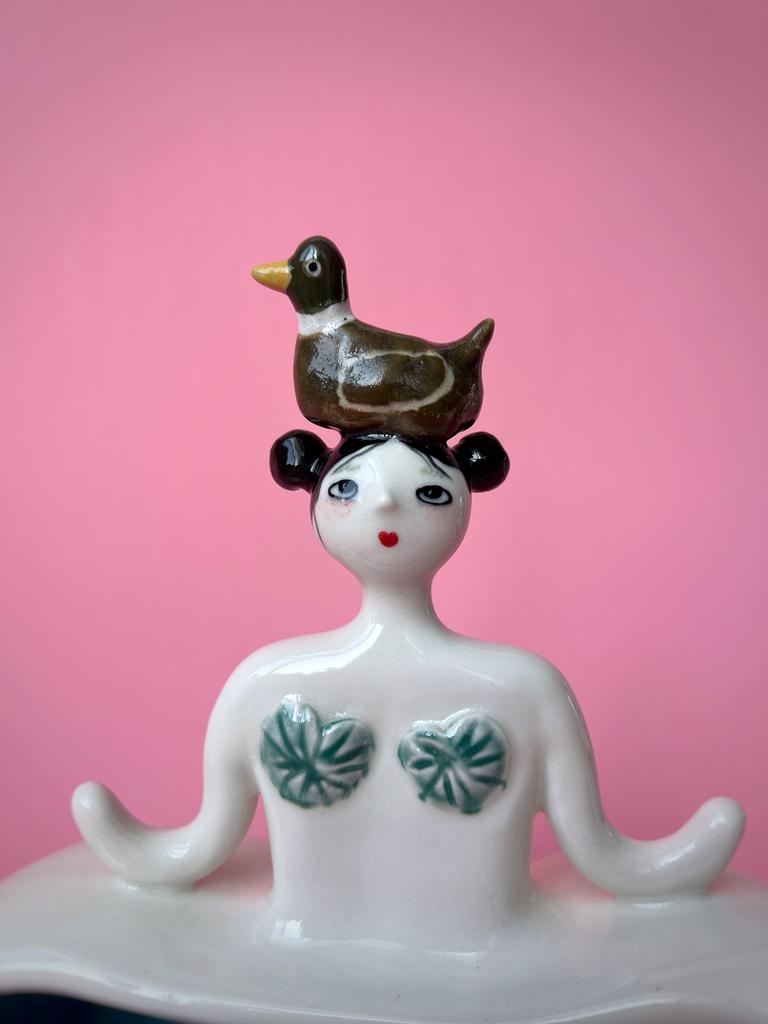 Хранительница с уточкой