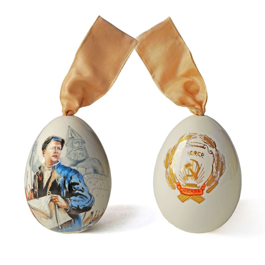 Яйцо крупное "Строитель Москвы" со светлой лентой