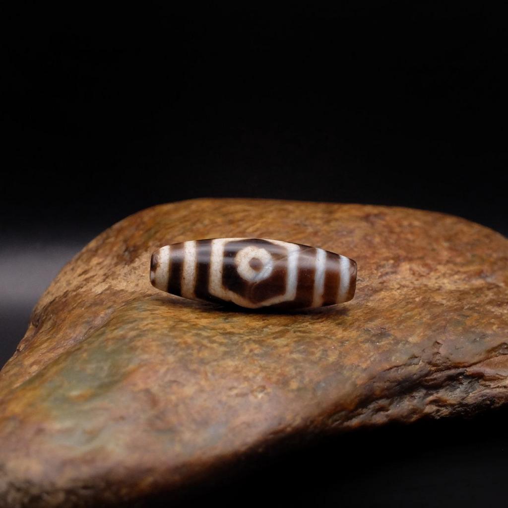 Бусина Дзи 3 глаза №9