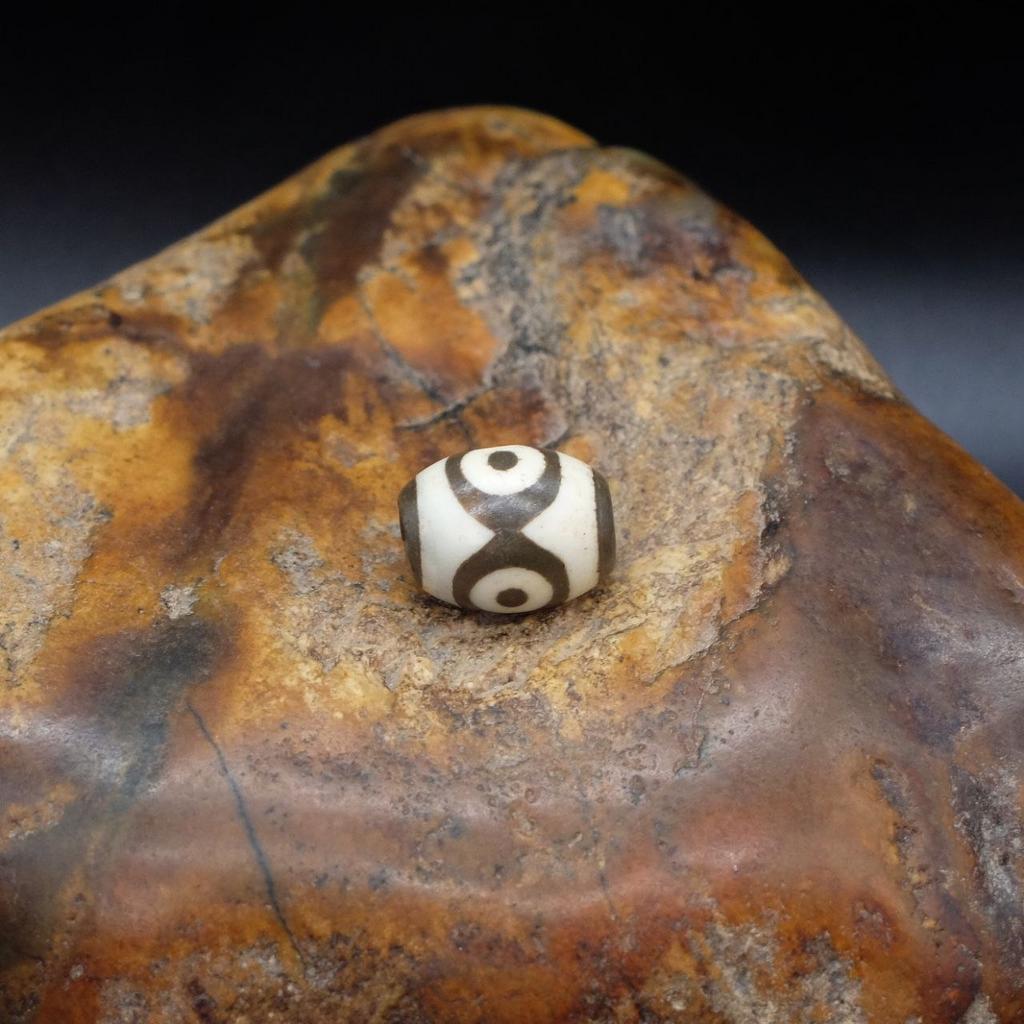 Бусина Дзи 3 глаза №11