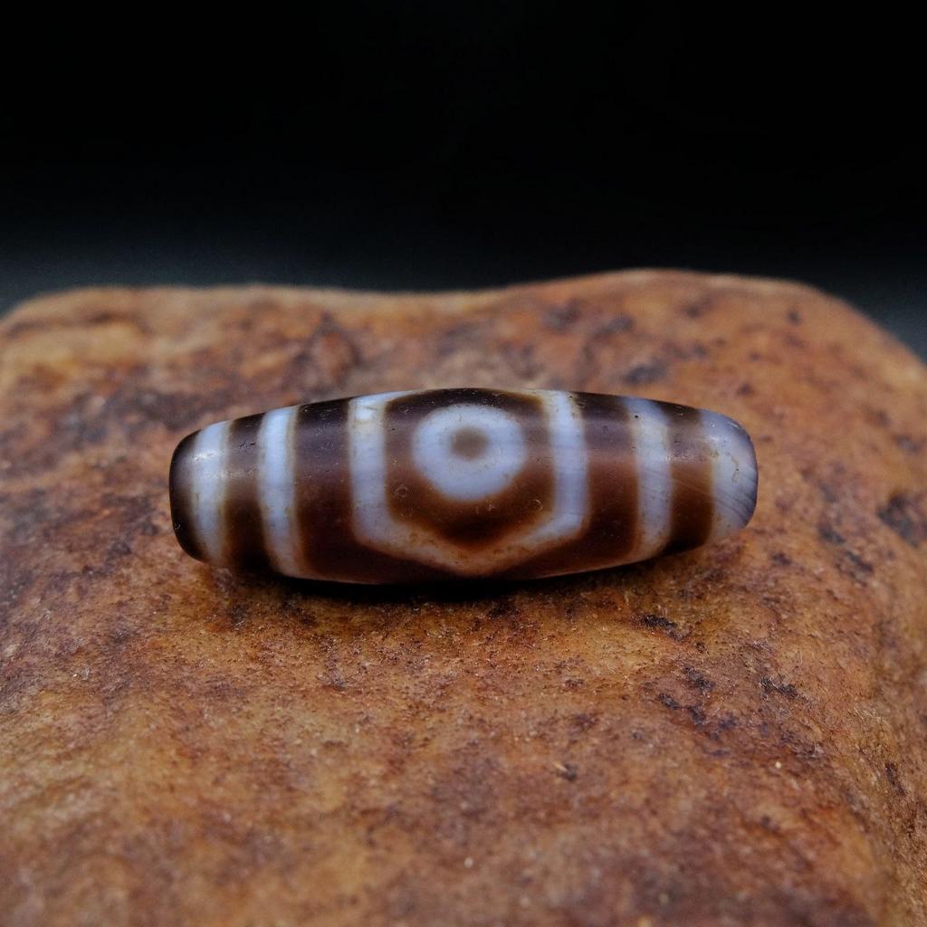 Бусина дзи 3 глаза №19