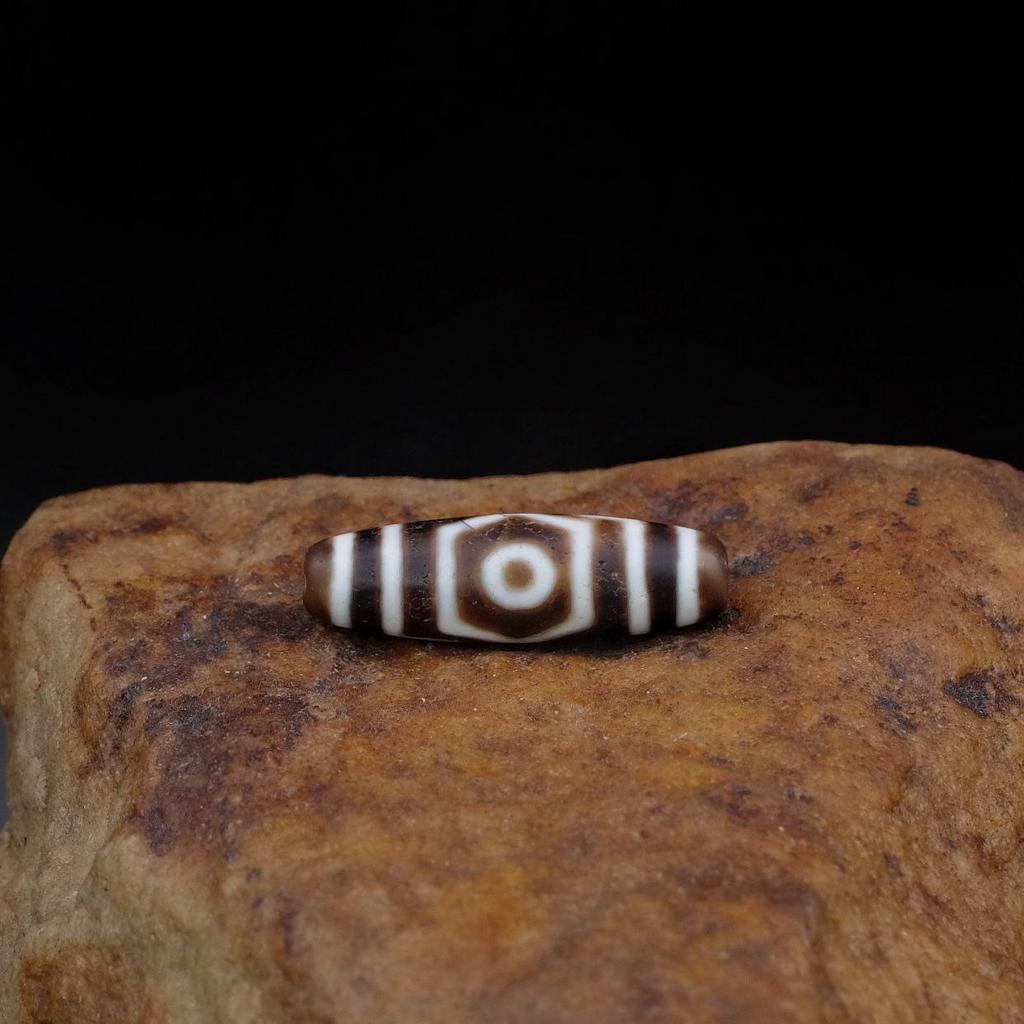 Бусина дзи 3 глаза №21