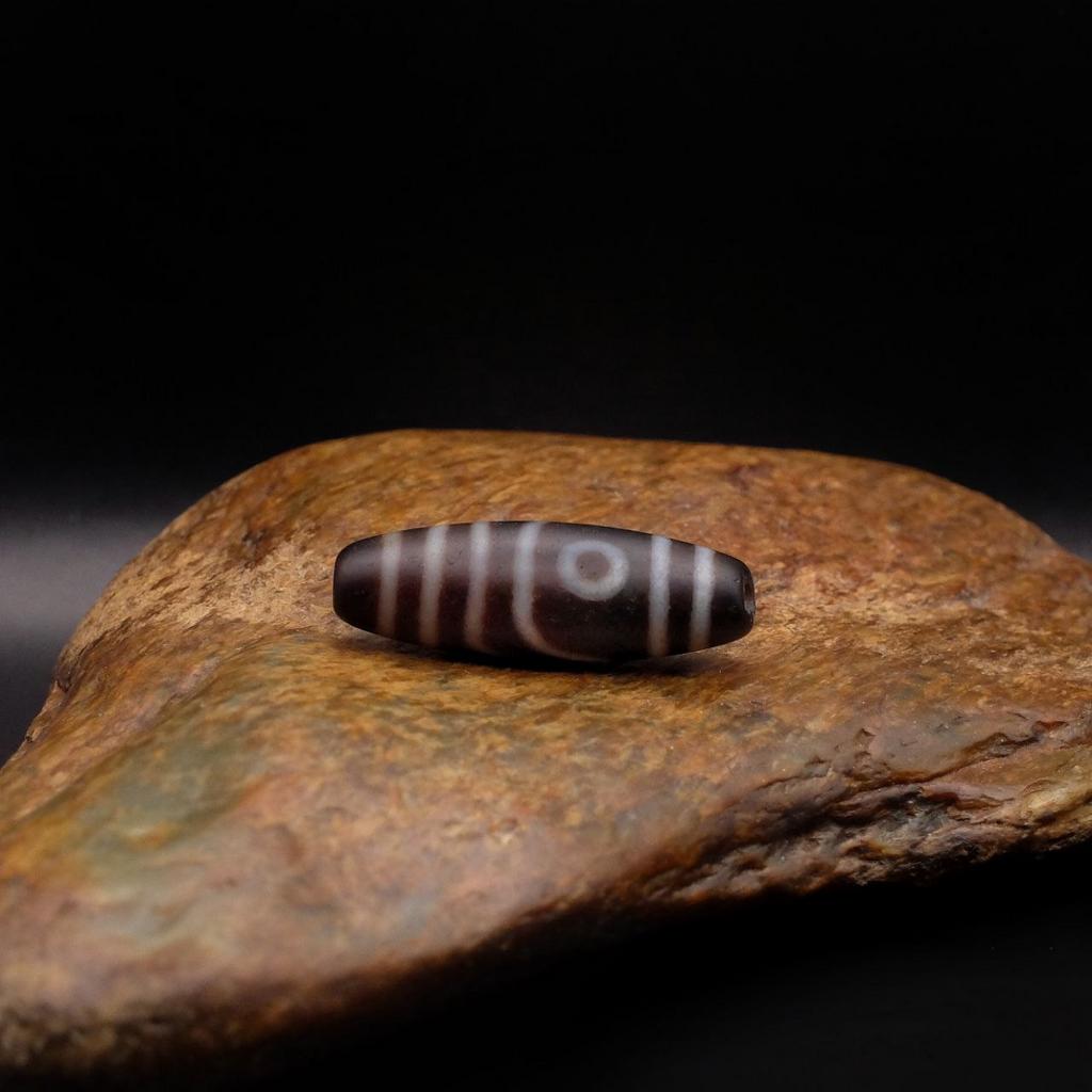 Бусина дзи 2 глаза №16