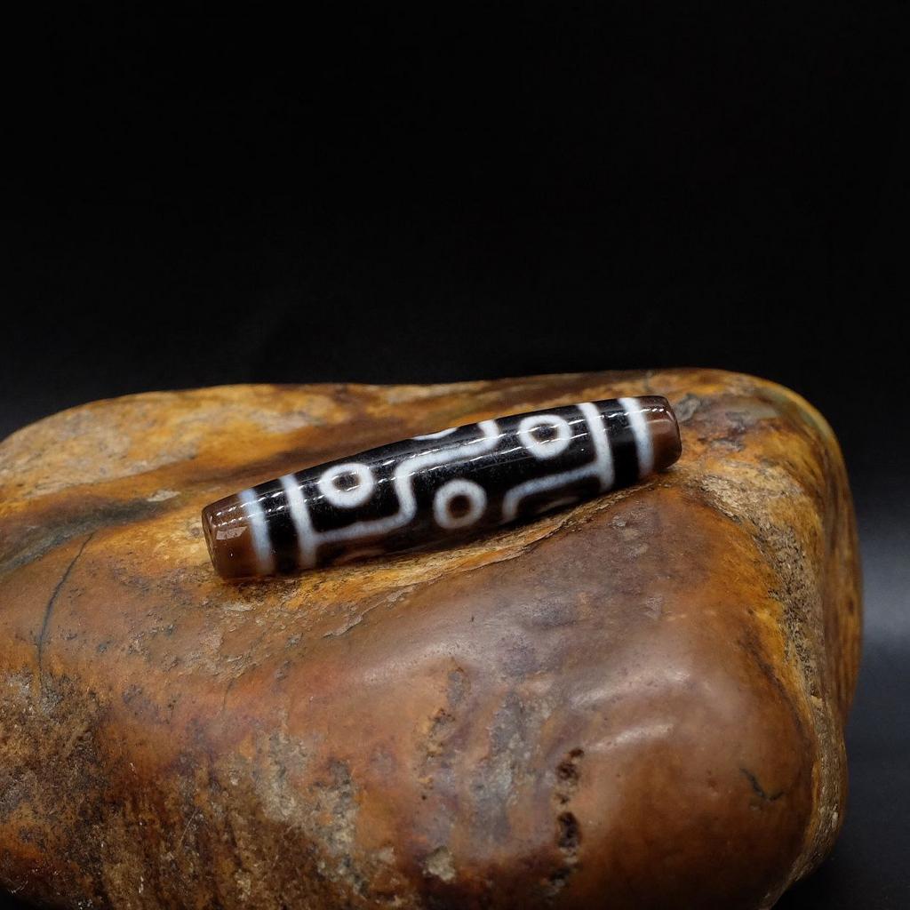 Бусина Дзи 9 глаз №35