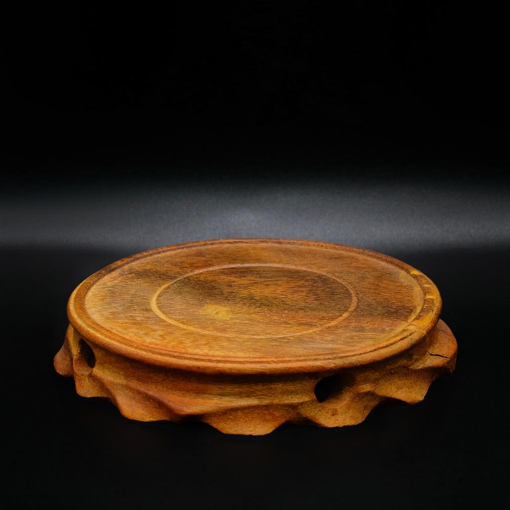 Деревянная подставка из массива