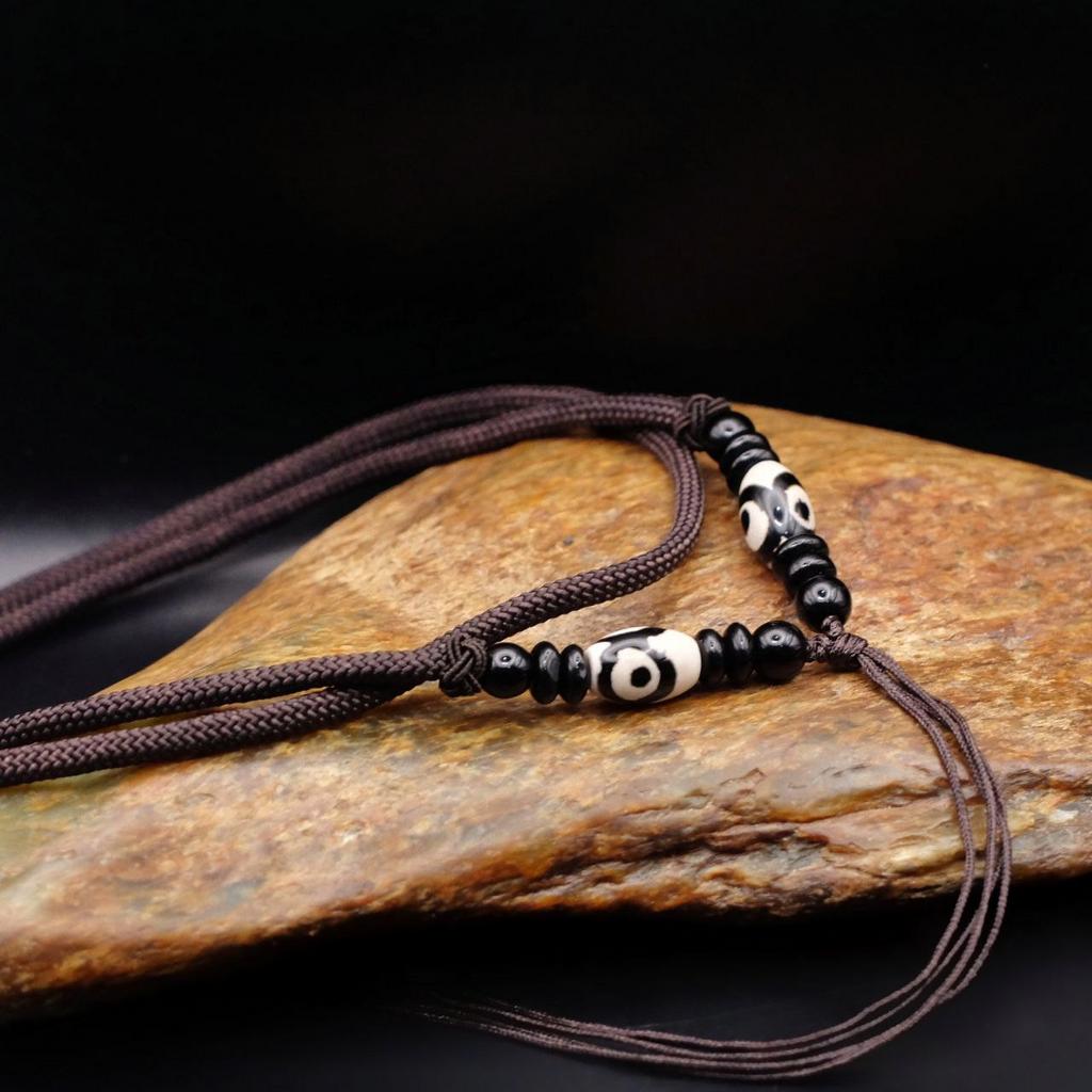 Шнурок с бусинами дзи 3 глаза N°2