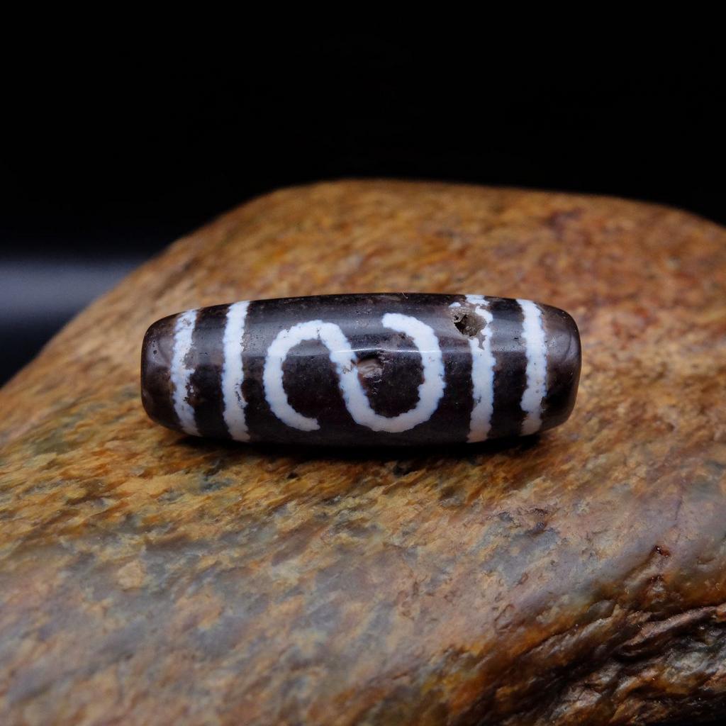 Бусина Дзи Денежный Крючок N°4