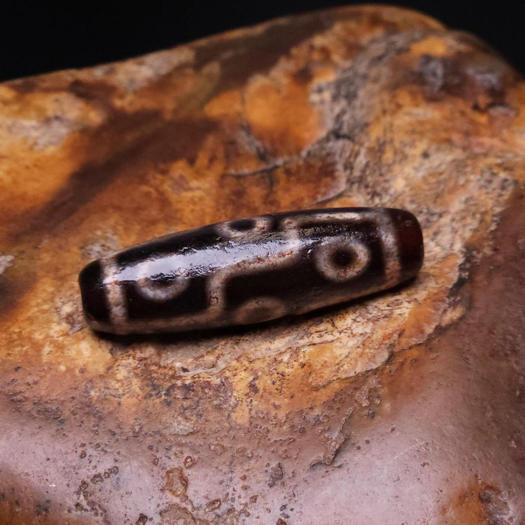 Бусина Дзи 9 глаз N°66