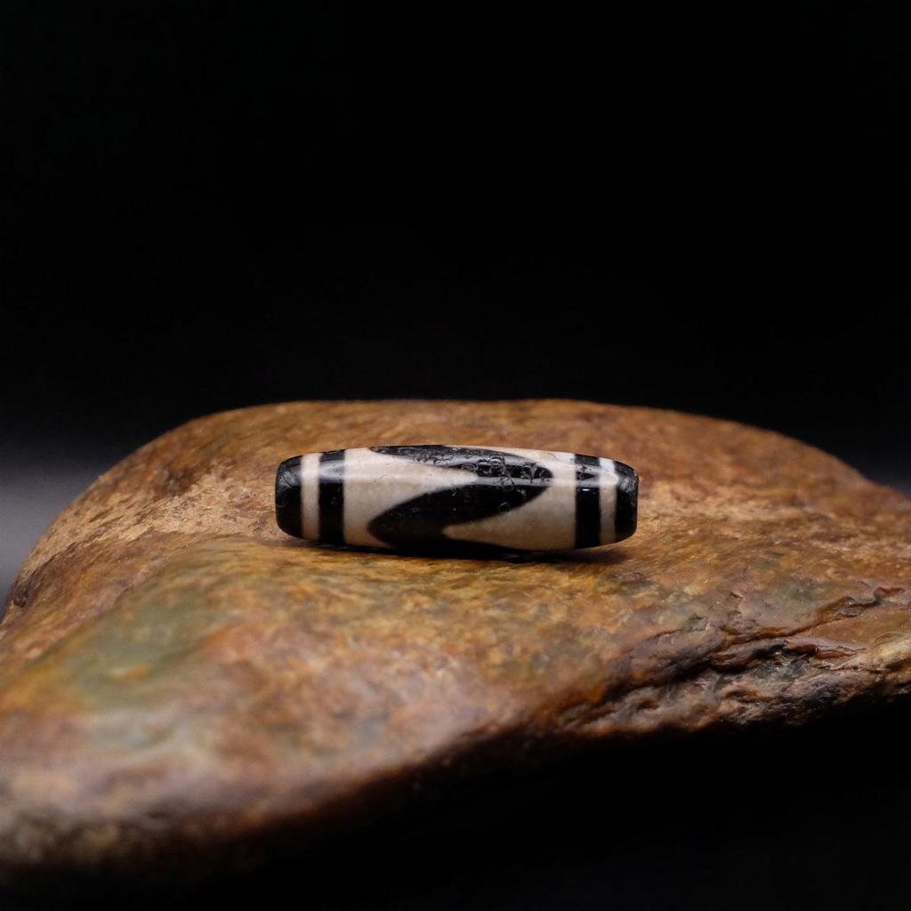 Бусина Дзи Зубы Тигра N°61