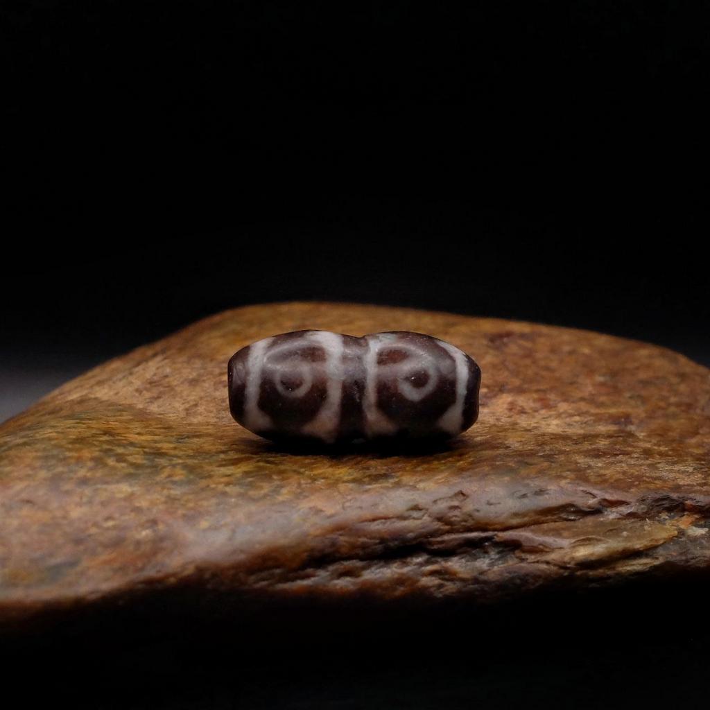 Двойная Бусина Дзи 6 глаз N°77