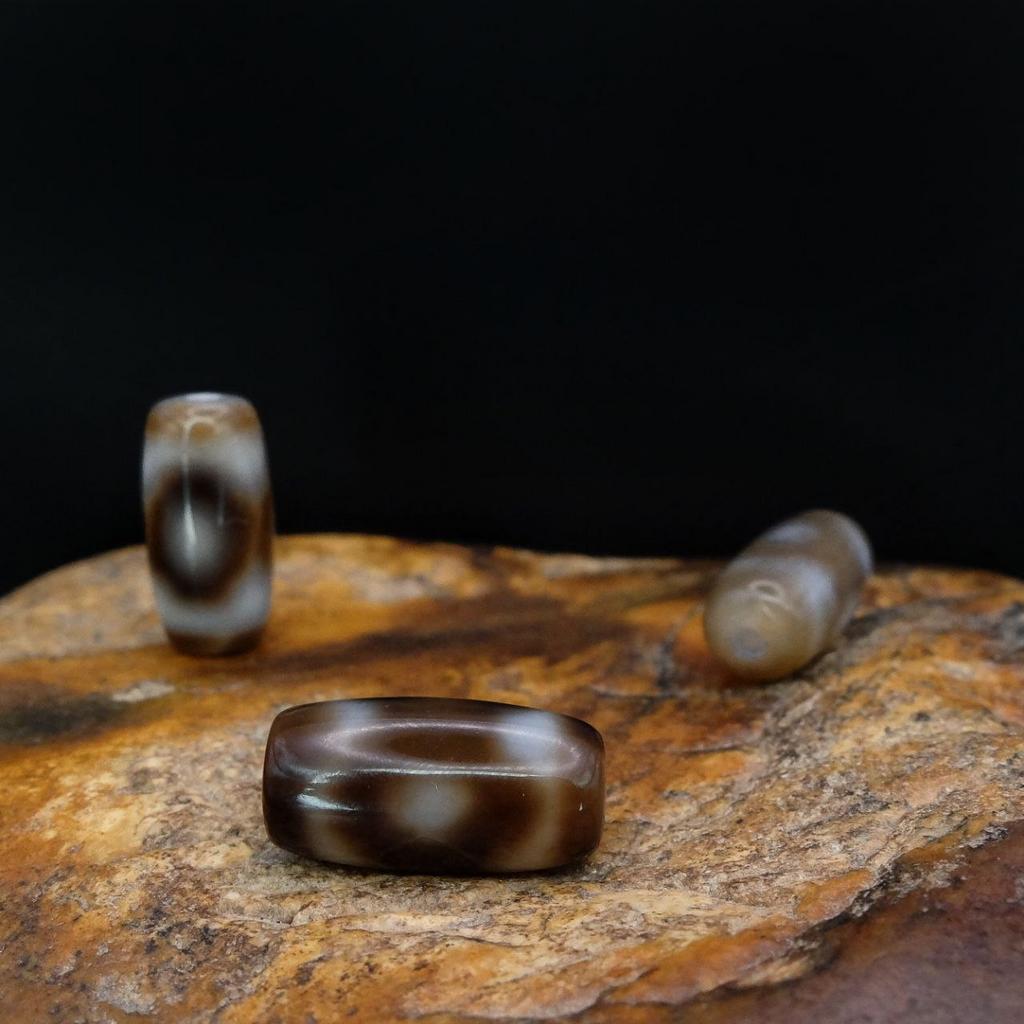 Бусина Дзи Васту N°4