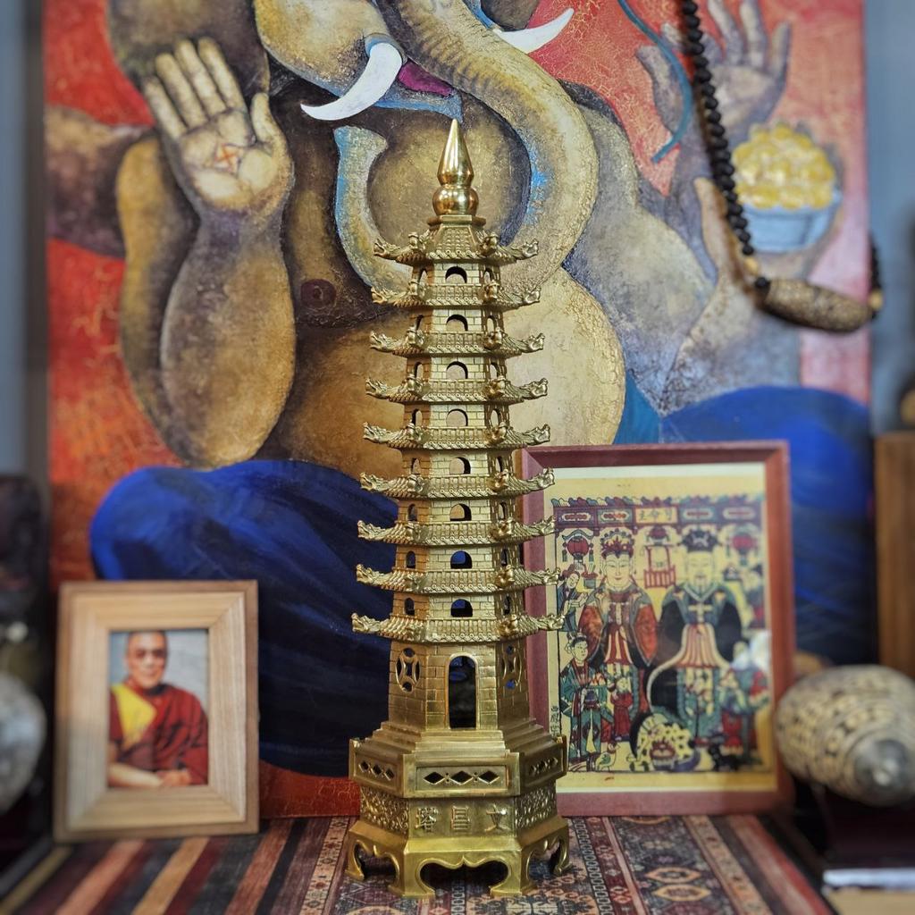 Пагода огромная 9 этажей