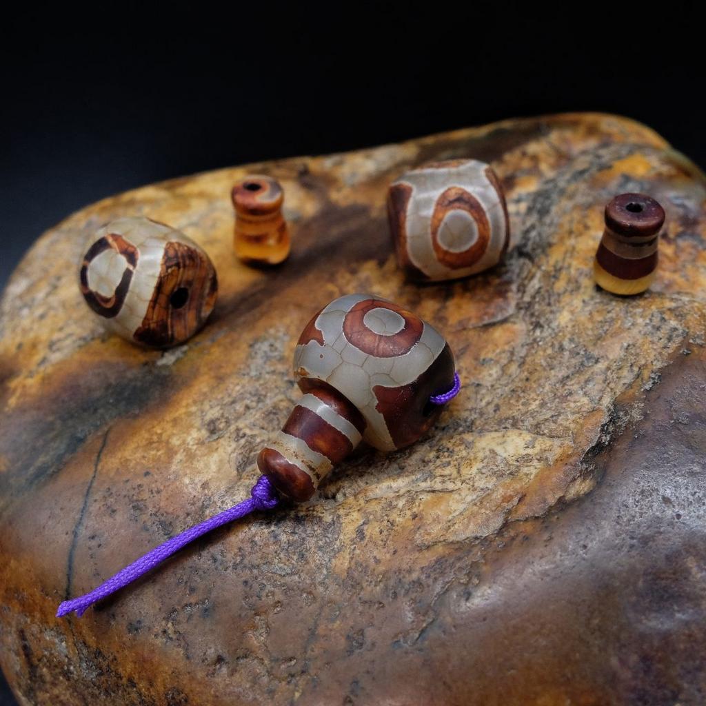 Гуру-бусина Дзи N°4