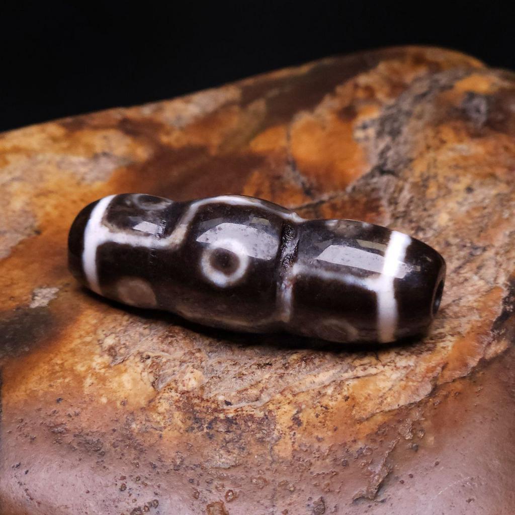 Тройная бусина Дзи 9 глаз N°11