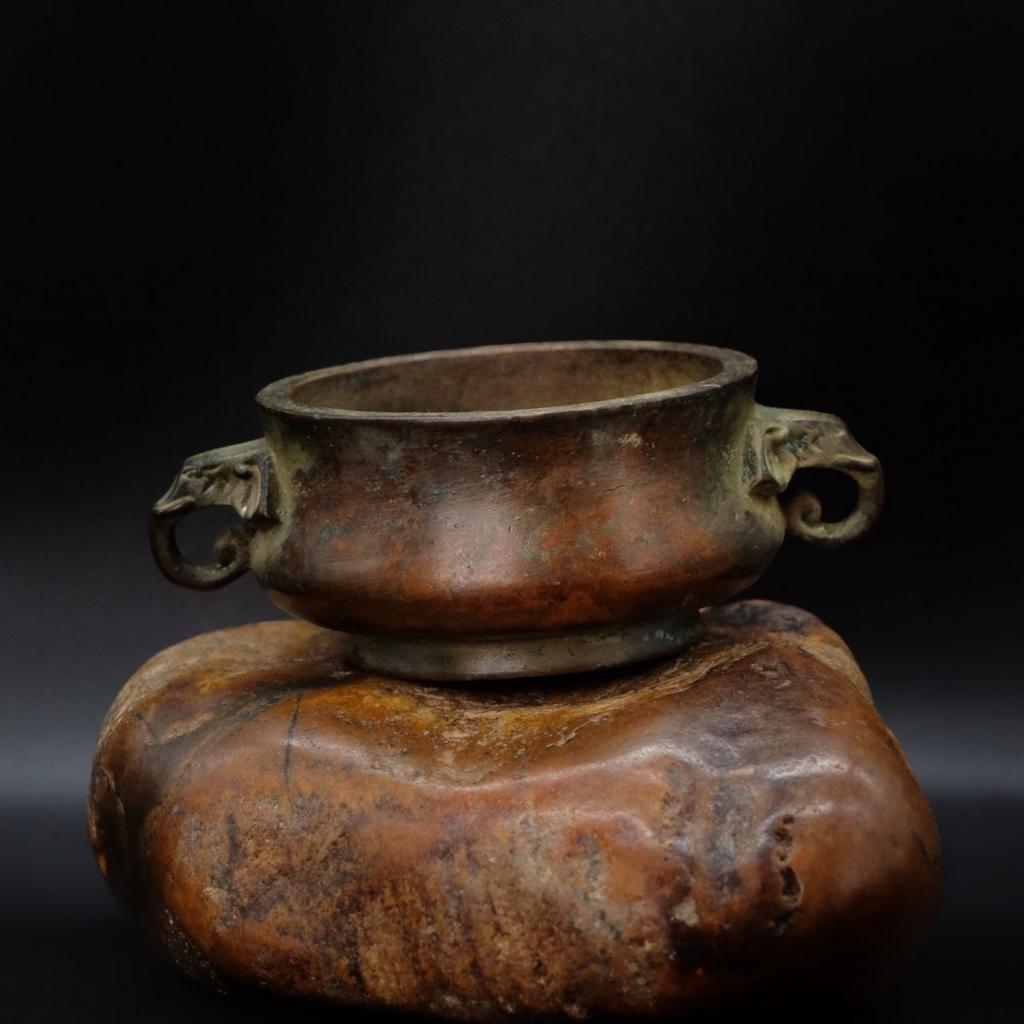 Курильница Гуй с масками слонов