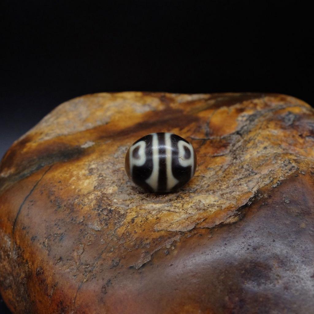 Бусина Дзи Бутоны Лотоса В Зубах Тигра original