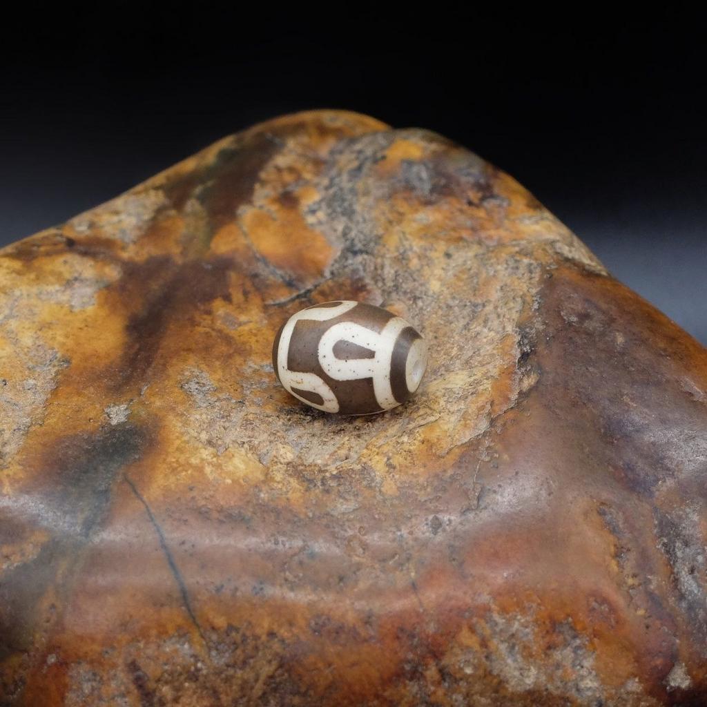 Бусина Дзи Лепестки Лотоса