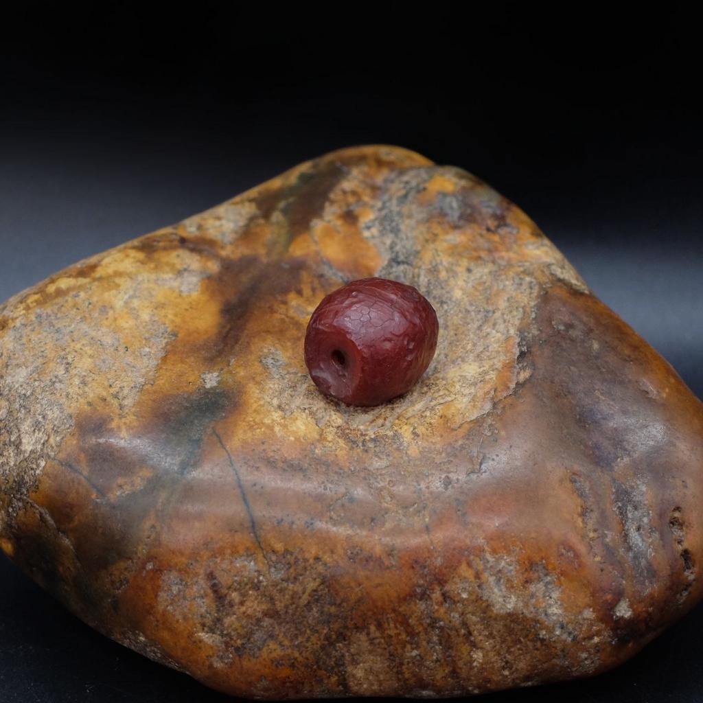 Гуру-бусина из старого агата N°2