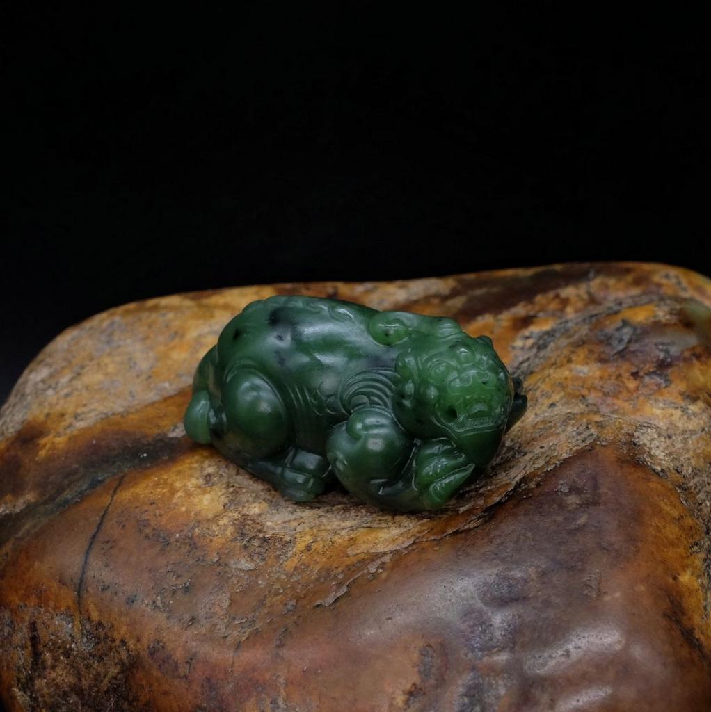 Фигурка из нефрита ПиЯо