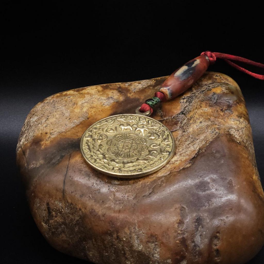 Тибетская подвеска с мелонгом и пейзажной яшмой N°1