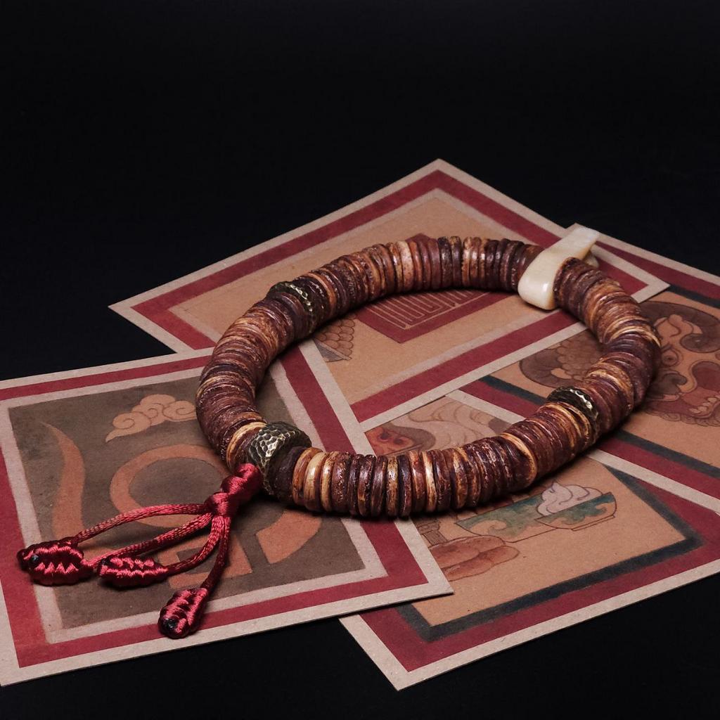 Костяные чётки из черепа медведя тёмные