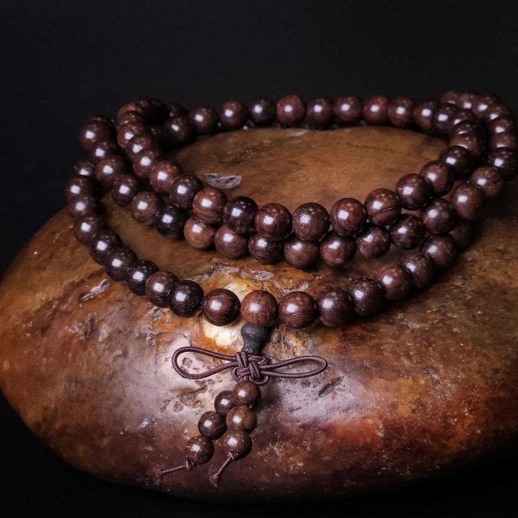 Чётки из черного дерева курангали