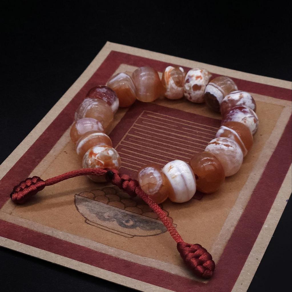 Браслет из старого агата N°6