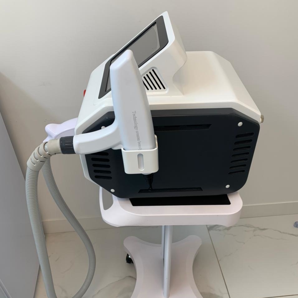 Лазер для карбонового пилинга и удаления татуажа Zita