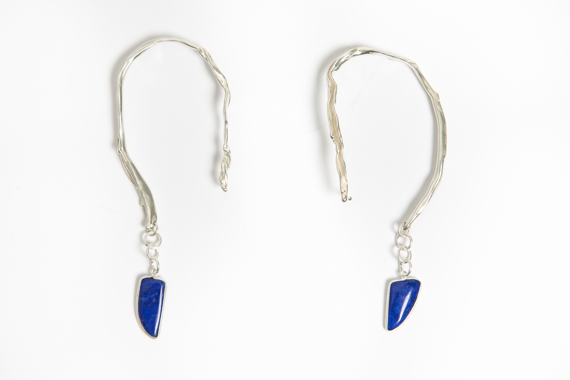 YOSTER Моно серьга Crawling Force с лазуритом