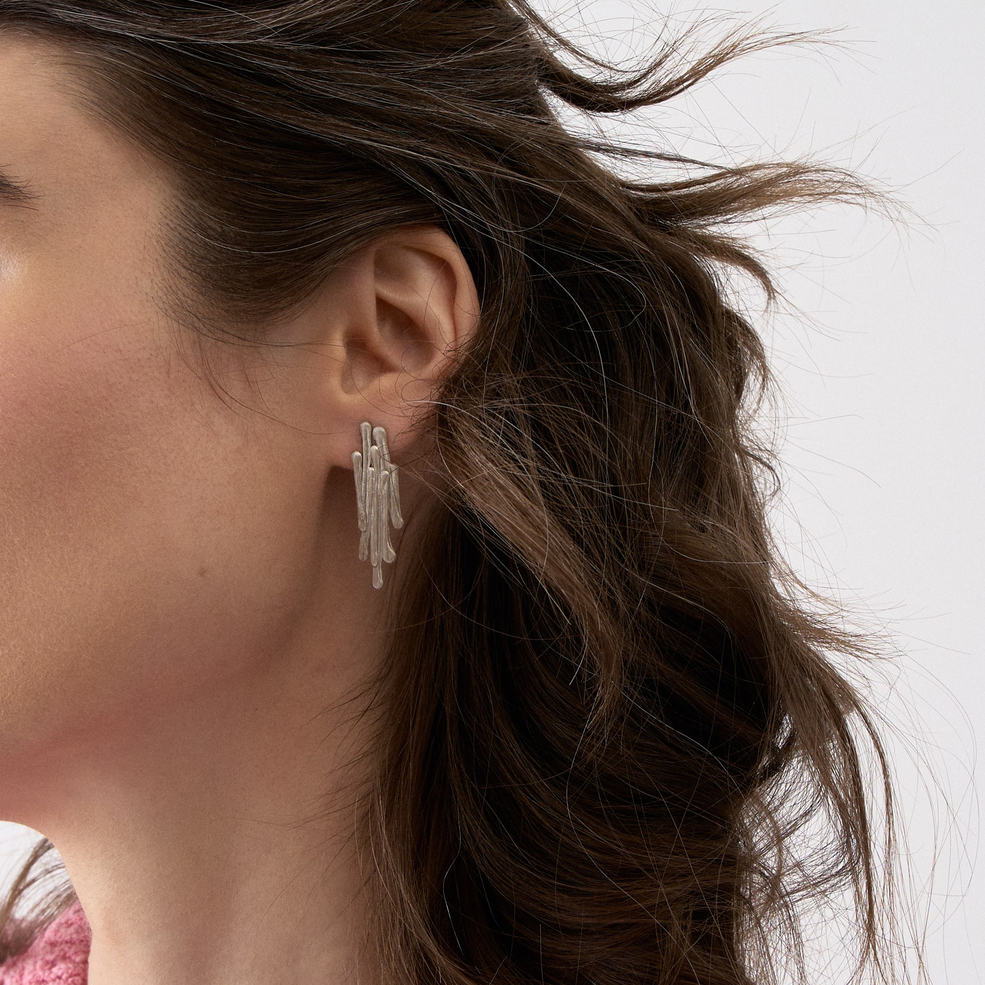 Burcu Büyükünal Серьги большие Wandering Line