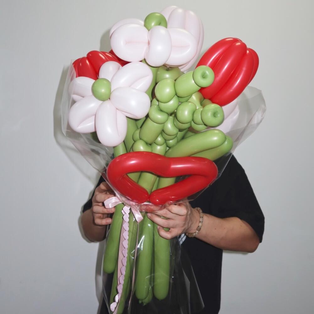 Букет из воздушных шаров «LOVE